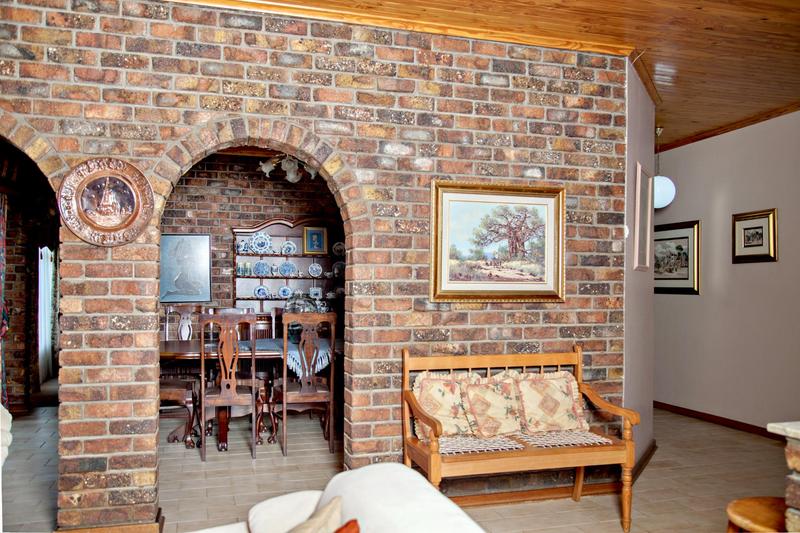 5 Bedroom Property for Sale in Douglas Northern Cape